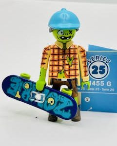 Serie 25 chicos 71455 Zombi con monopatín